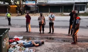 Diduga Sakit, Mr X Ditemukan Meninggal Dunia Depan Bak Sampah