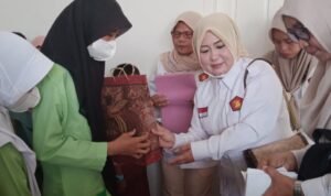 HUT ke14 Tahun, Partai Gerindra Bagi Bingkisan Untuk 60 Anak Yatim