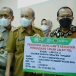 Serahkan Pembayaran Ganti Rugi Tanah Tol, Bupati Aceh Tamiang Tegaskan Tidak Boleh Ada Pungli