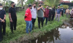 Bobby Nasution Tinjau Drainase Bermasalah, Warga: Mudah-mudahan Kehadiran Walikota Mengobati Keresahan Kami