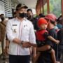 Bupati Kapuas Hulu Tinjau Vaksinasi dan Khitan Massal di Desa Jerenjang
