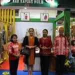 Ketua Dekranasda Kapuas Hulu Ikuti Opening Ceremony dan Pameran INACRAFT 2022 di Jakarta