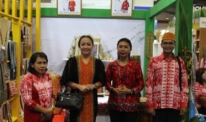 Ketua Dekranasda Kapuas Hulu Ikuti Opening Ceremony dan Pameran INACRAFT 2022 di Jakarta