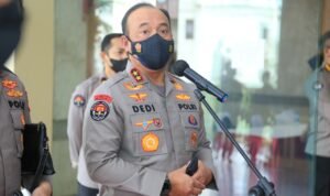 Satgas Damai Cartenz Kirim Bantuan Bibit Babi ke Warga Yahukimo