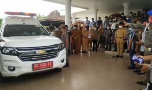 Plh Bupati OKU Lepas Jenazah Eddy Yusuf ke Palembang
