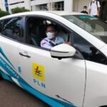 Bupati Tanah Datar Test Drive Mobil Listrik Ramah Lingkungan