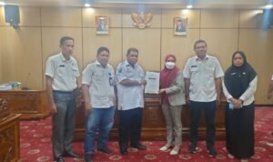 TAPD Serahkan Rancangan APBD Fakfak 2022 ke DPRD