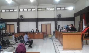 Hakim Perintahkan JPU Untuk Dalami Keterlibatan Zainal Abidin