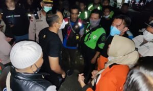 Jemput Orderan, Ojol Dipukuli dan Dikejar Samurai Warga Sukabangun