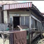 Romla 15 Tahun Tinggal di Rumah Nyaris Roboh