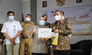 Kolaborasi, Pemkot Bandung Tebar Migor