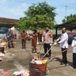 Kejari Karawang Musnahkan Ganja dan Sabu