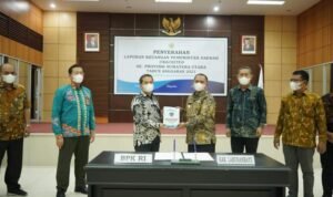 Bupati Labuhanbatu Serahkan Laporan Keuangan ke BPK RI Sumut