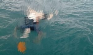 Geger, Dua Jazad Ditemukan Mengambang di Tengah Pantai Jebu