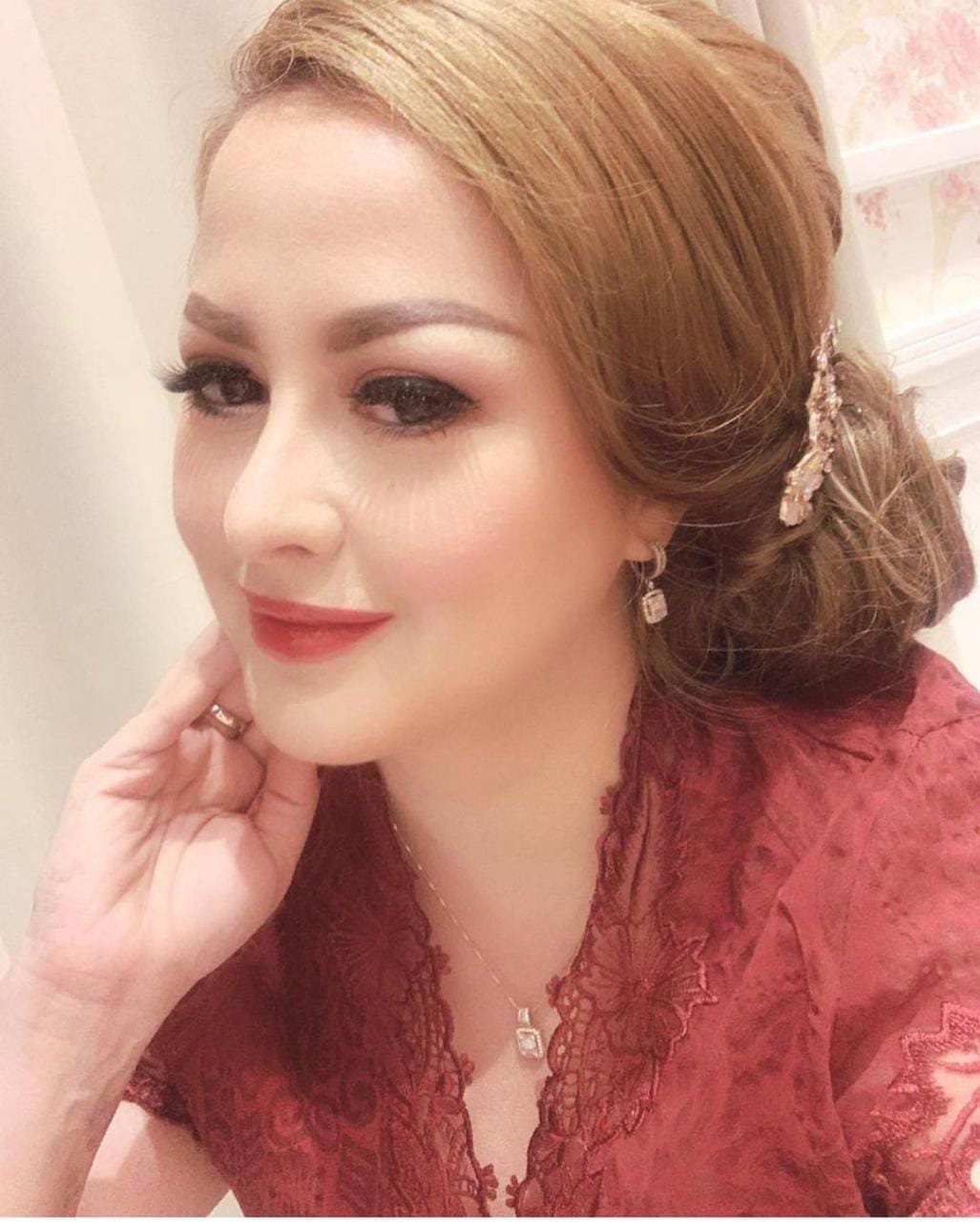 Depresi karena Cerai, Jovanka Mardova Pindah Agama