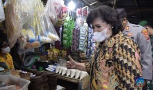 Bupati Karo Bersama Forkopimda Lakukan Sidak Minyak Goreng Pusat Pasar Kabanjahe