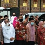 Mantan Wakil Presiden Ri Jusuf Kalla Kunjungi Sentra Tenun Lintau Buo Tanah Datar.