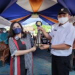 Bupati OKU Timur Terima Penghargaan dari LEPRID dan Kukuhkan Asosiasi Petani Cabai