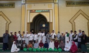 Wabup Kapuas Hulu Hadiri Safari Ramadhan Pertama di Masjid Agung Darunnajah