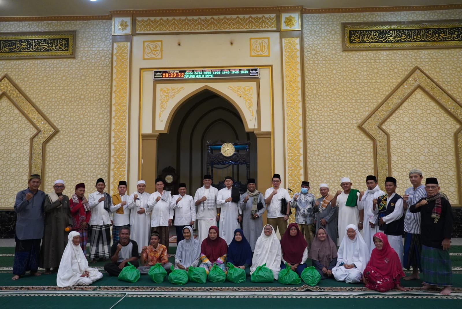 Wabup Kapuas Hulu Hadiri Safari Ramadhan Pertama di Masjid Agung Darunnajah