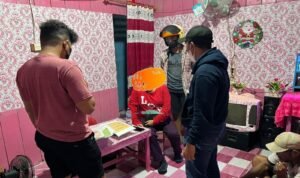 Polres Fakfak Ungkap Judi Togel dan Amankan Ratusan Botol Miras Dalam Operasi Pekat Mansinam 2022