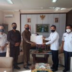 Kejari OKU Timur Mendapat Penghargaan