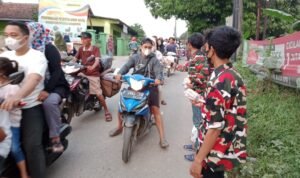 LMP MAC Bojong Purwakarta Bagikan 1500 Ta’jil 