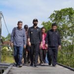 Bupati Kapuas Hulu Tinjau Infrastruktur di Desa Keliling Semulung