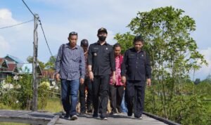 Bupati Kapuas Hulu Tinjau Infrastruktur di Desa Keliling Semulung