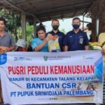 PT PUSRI Berikan Bantuan Untuk Korban Kebanjiran Talang Kelapa
