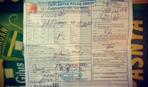 Tilang Ditempat, Polisi Matikan Kunci Kontak Kendaaran Si Pelanggar dan Ambil Kunci Secara Langsung