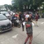 Anak Punk Bagi Takjil dan Bukber di Taman Polda