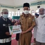 Sekda Distribusikan Zakat Baznas Kota Pagar Alam