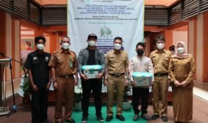 2 PKM Asal Purwakarta Terima Bantuan Dari Disnakertrans Jabar