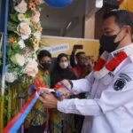 Fransiskus Diaan Resmikan Apotek Uncak Kapuas Farma