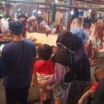 Jelang Lebaran, Harga Daging Sapi di Pasar Johar Tembus Rp160 Ribu