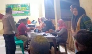 Semangat Sukseskan Vaksinasi, Polsek Batangtoru Beri Vaksin ke Masyarakat di Kantin Kantor Camat