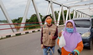 Bulan Penuh Berkah, PD IWO Muba Bagi-bagi Takjil