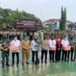 Sekda Karawang Pimpin Penyerahan dan Penandatanganan Program TMMD Imbangan 2022