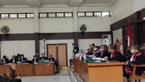 Mantan Gubenur Sumsel Alex Noerdin Dihadirkan Langsung di Persidangan