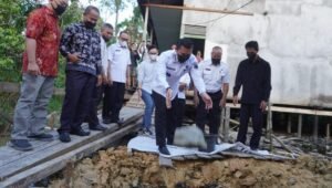 Bupati Kapuas Hulu Letakan Batu Pertama Pembangunan GKMI Pala Pulau   