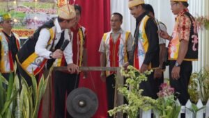 Bupati Kapuas Hulu Buka Gawak Bebugo ke VII Suku Dayak Suruk