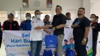 BPJAMSOSTEK Salurkan Sembako kepada 170 Buruh Karawang