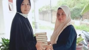YJPS Salurkan Bantuan Al Quran dari Owner Warkop Botimon