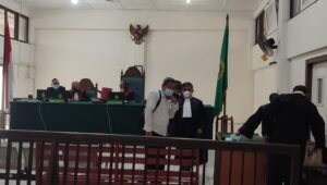 Eksepsi Ahmad Senen Mardoni Dikabulkan Hakim