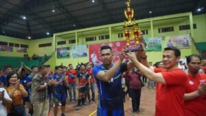 Tutup Turnamen Voli se Kapuas Hulu, Ini Kata Fransiskus Diaan