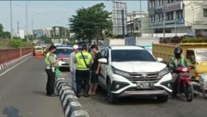 Usai Senggol Pick Up, Johan Oemar Tewas Dalam Mobil yang Dikendarai