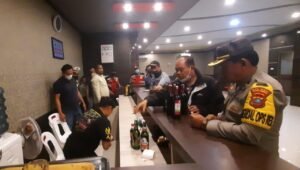 Polres Padangsidimpuan Gelar KRYD, 3 Pria dan Belasan Botol Miras Diamankan