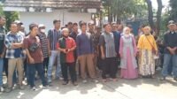Minta PAW Kades Ditunda, Warga Telukambulu Geruduk Kantor DPMD Karawang