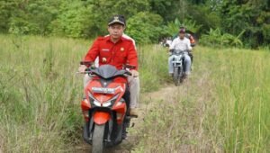 Tinjau Pertanian di Desa Nanga Yen, Bupati Kapuas Hulu: Saya Senang